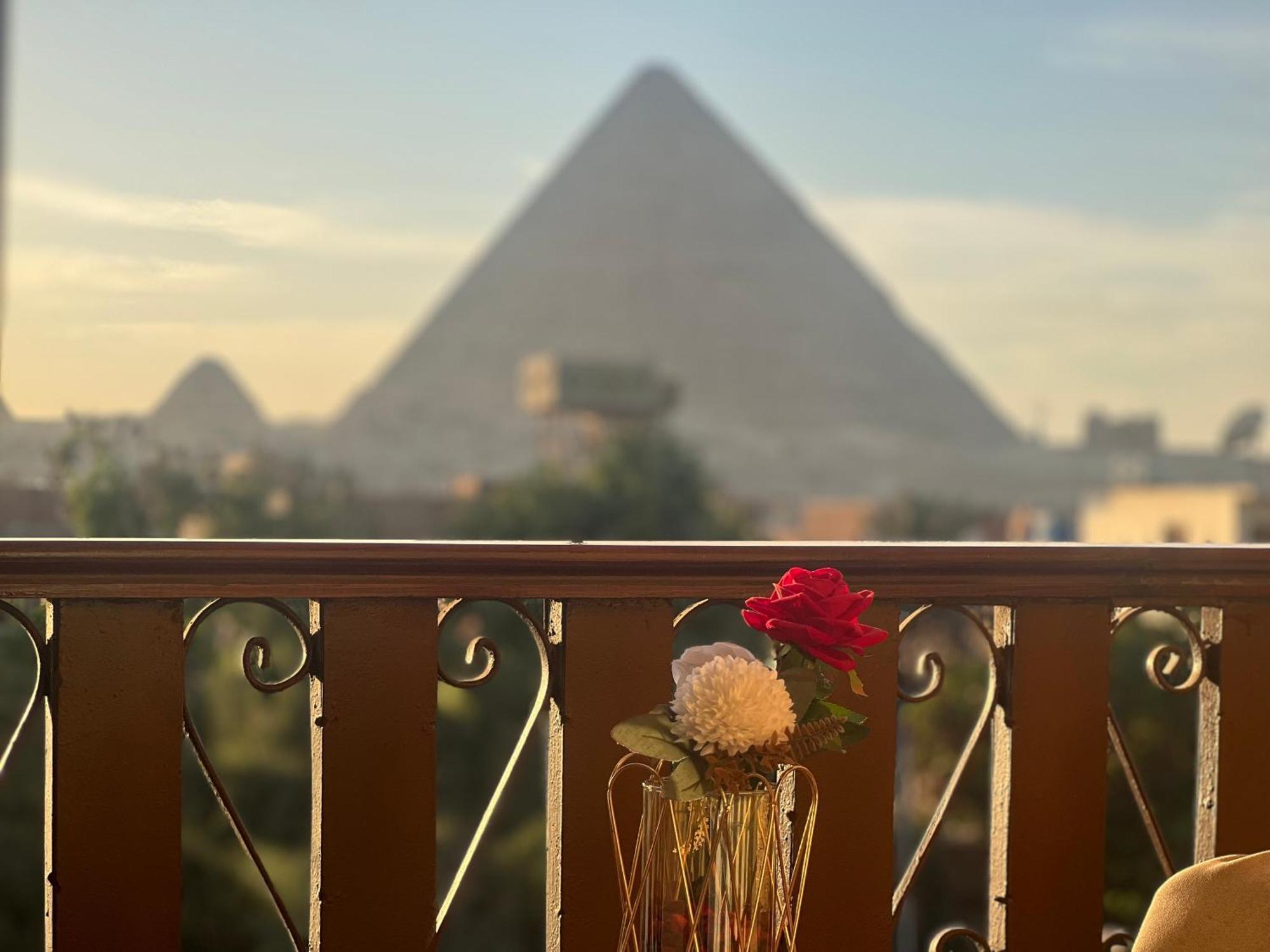 Flower Pyramids Inn Kafrat al Jabal Exterior photo